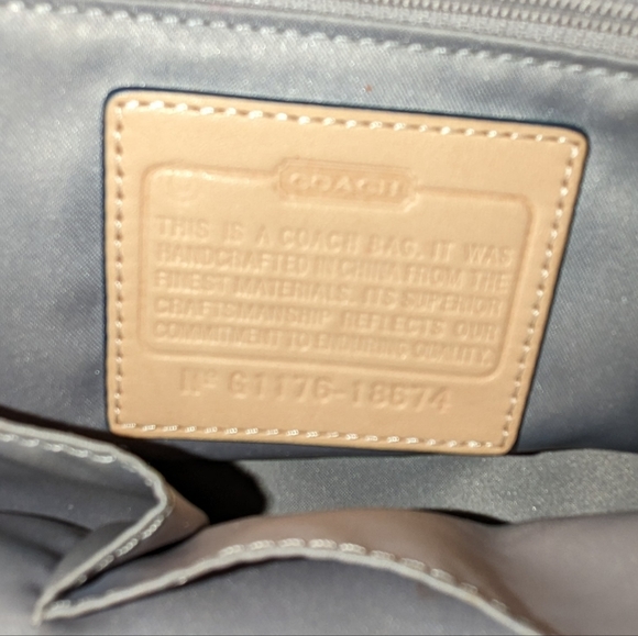 Coach Poppy liquid gloss soft navy patent leather tote.18674 - Picture 10 of 15